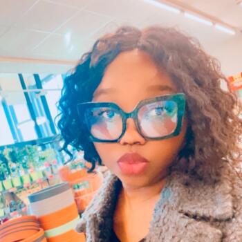 Babysitter in Avignon: Farida