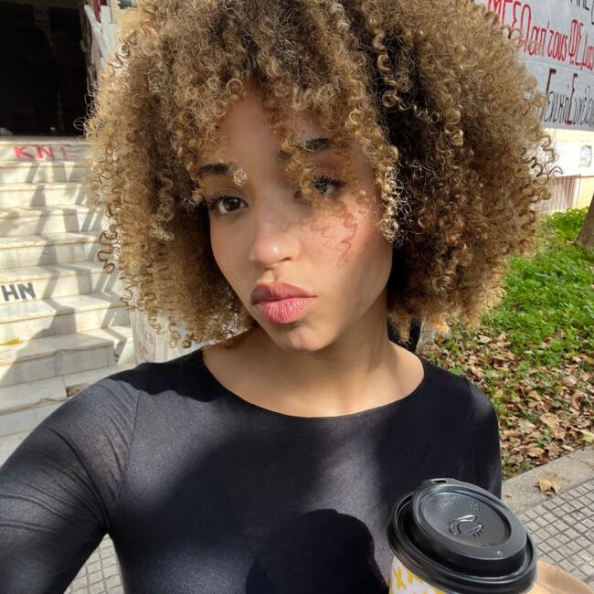 Babysitter στην περιοχή Άγιοι Ανάργυροι: Nelly