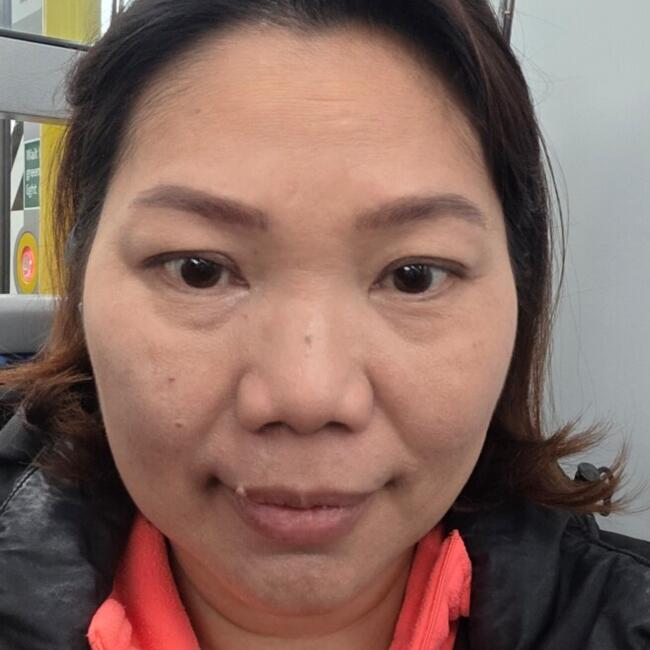Babysitter in Melbourne: Yune