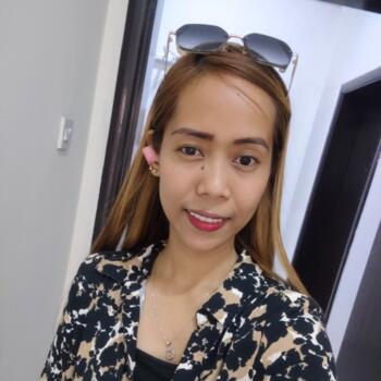 Babysitter Ajman: Gladys