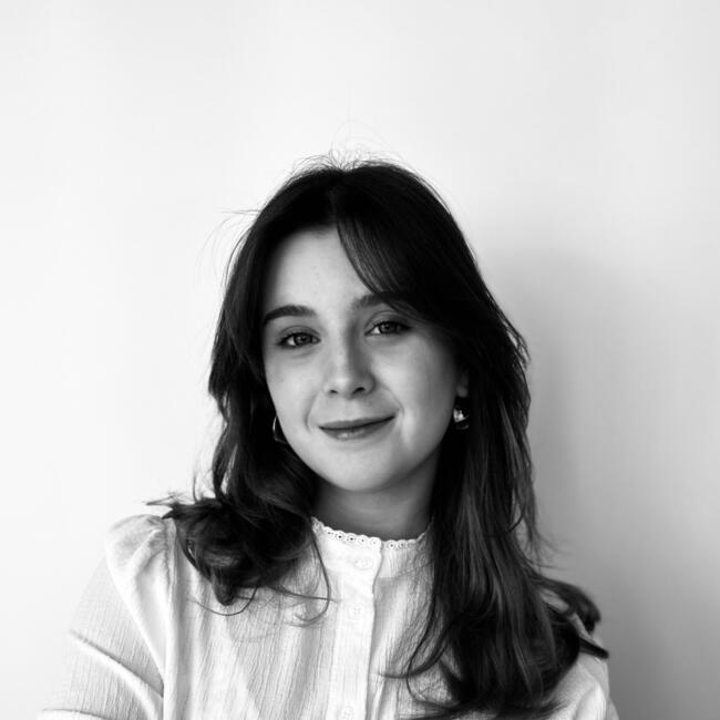 Babysitter in Antibes: Alice