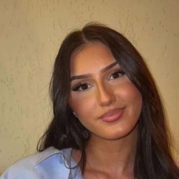 Babysitter Hedehusene: Azra