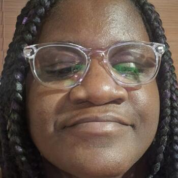 Babysitter in Plantation: Adina