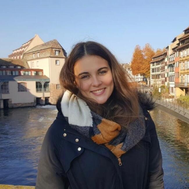 Babysitter in York: Noemie