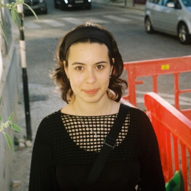 Babysitter em Almada: Maria João