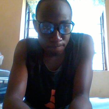 Babysitter in Nairobi: Novil
