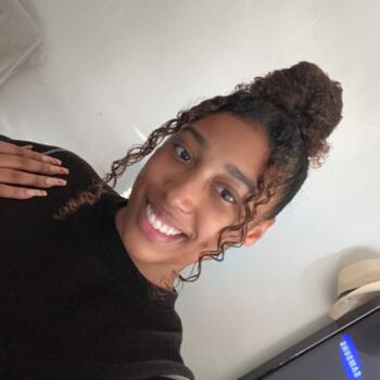 Babysitter Hillegom: Ashley