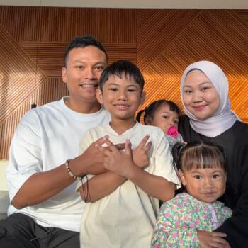 Childminder job in Singapore Island: babysitting job Farhanah