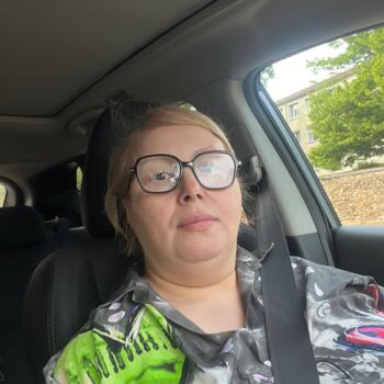 Babysitter in La Celle-Saint-Cloud: Zerfa