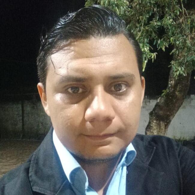 Babysitting job in Girón: Jorge Mario