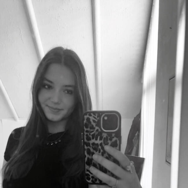 Babysitter in Heerhugowaard: Leanne