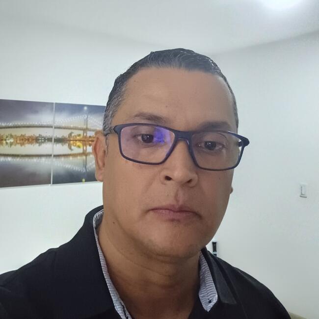 Trabajo para niñera en Cali: Alexander