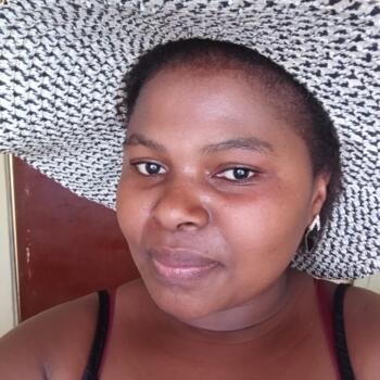 Babysitting job in Durban: babysitting job Ntombizodwa