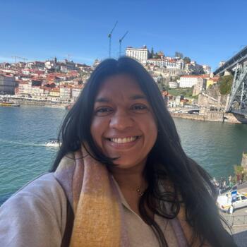 Babysitter in Aveiro: Luana