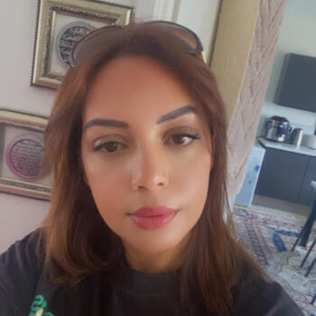 Nounou Villecresnes: Nora