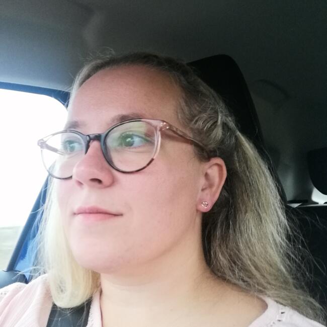 Babysitting job in Vernou-sur-Brenne: Aurore