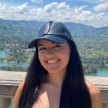 Babysitter in Bogotá: Valentina