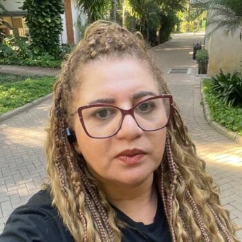 Babysitter in Embu Guaçu: Laura