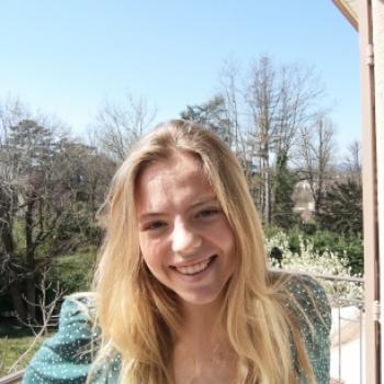 Baby-sitter Écully: Nina