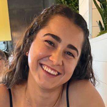 Babysitter in Long Beach: Isabella