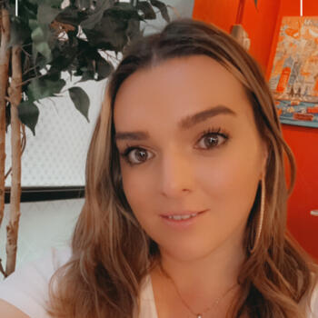 Babysitter in Oxford: Tania