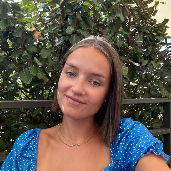 Babysitter in Saint-Marcel (Bourgogne-Franche-Comté): Mathilde