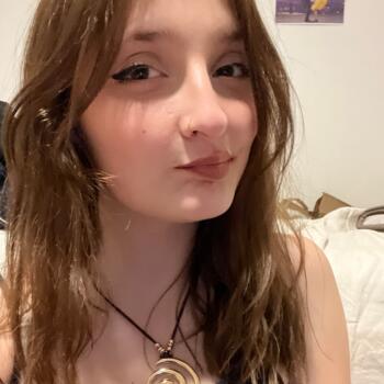 Babysitter in Sotteville-lès-Rouen: Lola