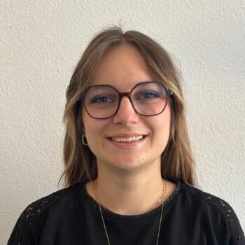 Babysitter Failly: Maeva