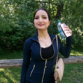 Babysitter in Mississauga: Faiza