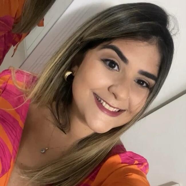 Babysitter in Niterói: Fabiane