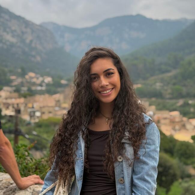 Nanny in Dublin: Alba