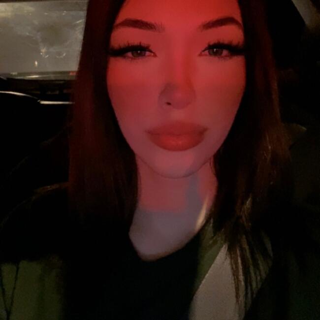 Babysitter in San Jacinto: Zoeliena