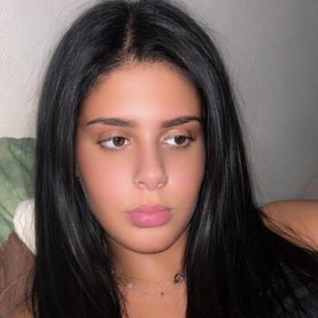 Babysitter in Nanterre: Aya
