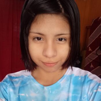 Babysitter in José Leonardo Ortiz: Emely
