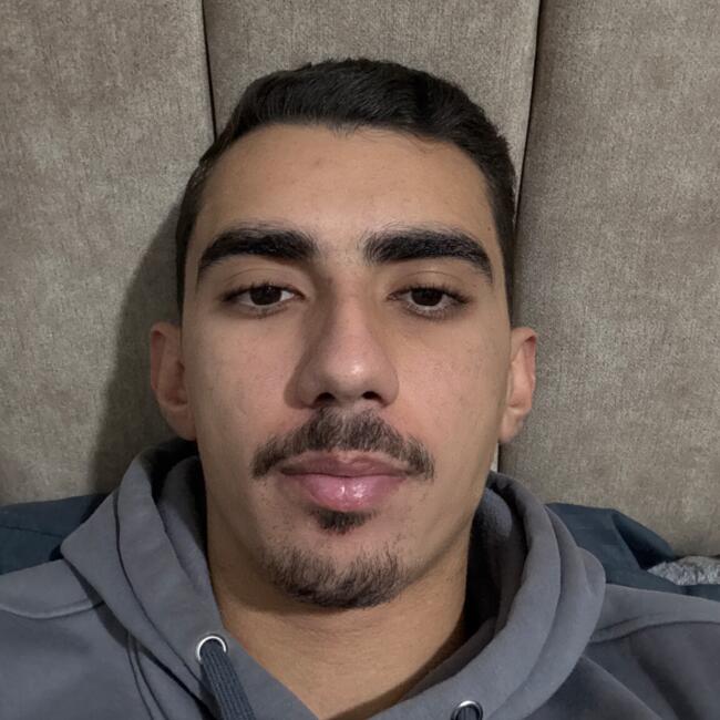 وظيفة جليسة أطفال في عمّان: Raed