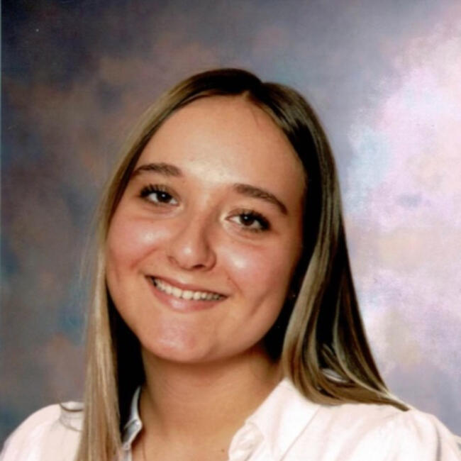 Babysitter in Corronsac: Clémence