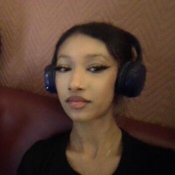 Babysitter in Adelaide: Rachael