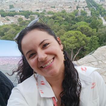Babysitter Saint-Martin-d'Hères: Ana María