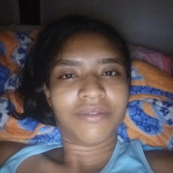 Niñera Maracay: Estefania