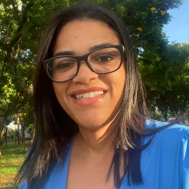 Babysitter in Ribeirão Preto: Juliana