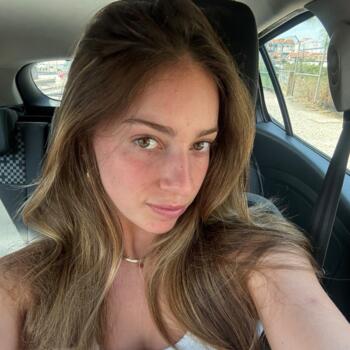 Babysitter in Almada: Inês