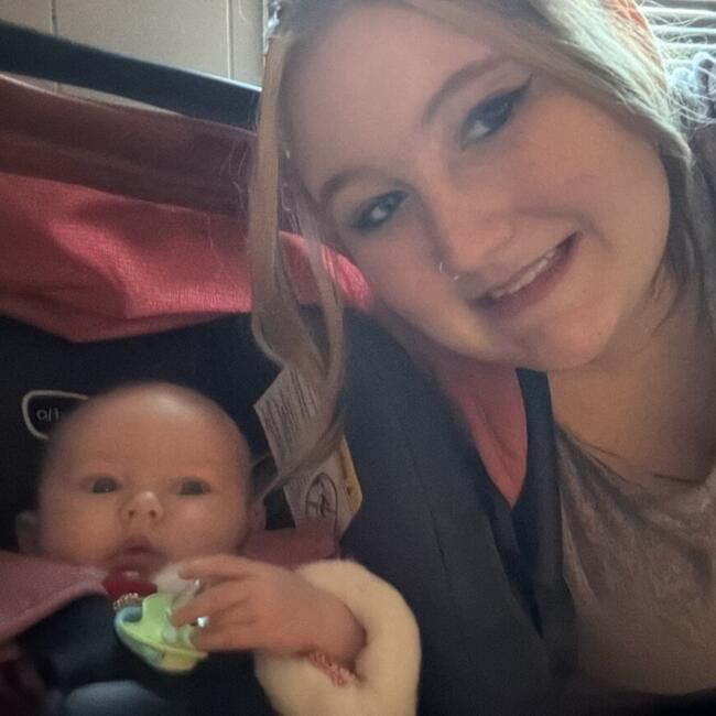 Babysitter in Mount Hope (West Virginia): Brooklyn