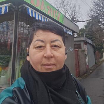 Babysitter in Budapest: Angéla