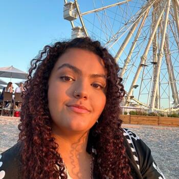 Babysitter in Grenoble: Alyssa