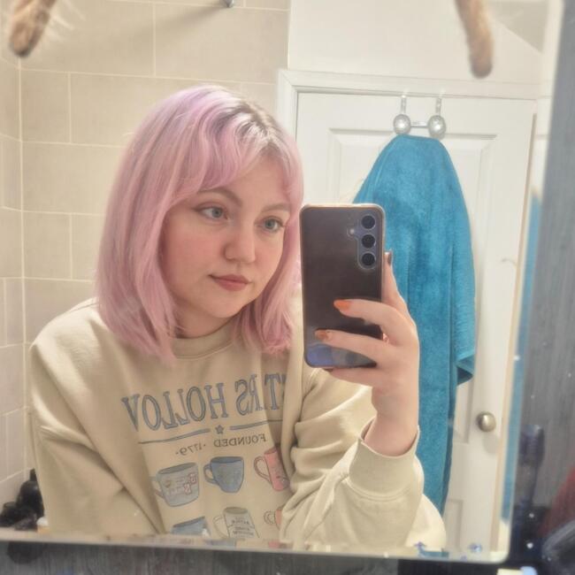 Babysitter in Radstock: Georgia