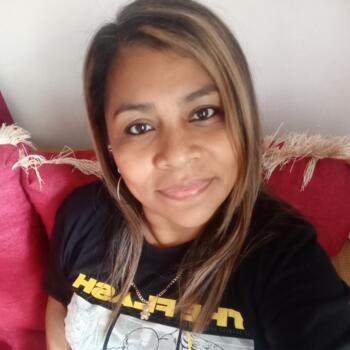 Babysitter Panama City: Daira