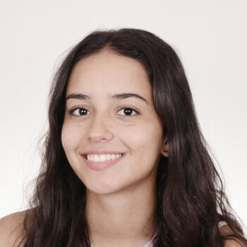 Babysitter in Montreal: Lina