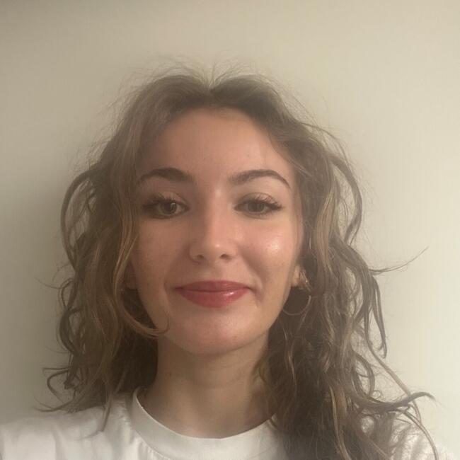 Babysitter in Toulouse: Charlotte