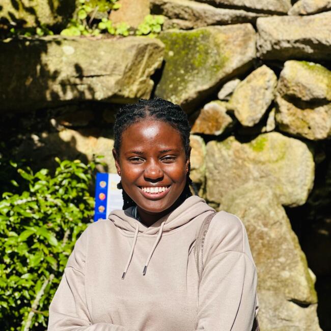 Babysitter em Porto: Brendah