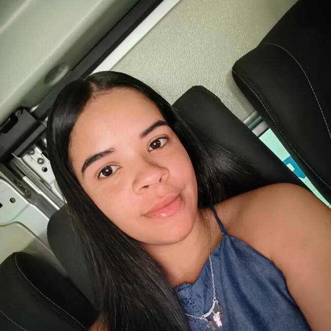 Babysitter in Maribondo: Larissa
